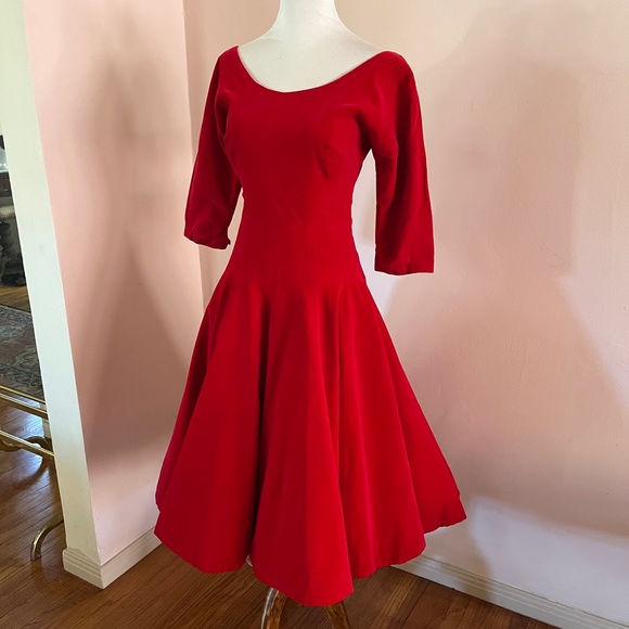 1950s red velvet party dress - Picture 2 of 3